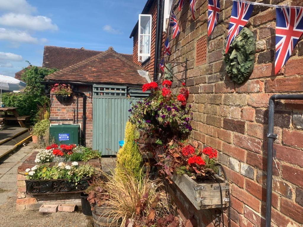 Rose And Crown B&B Burwash エクステリア 写真