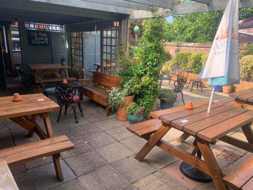 Rose And Crown B&B Burwash エクステリア 写真